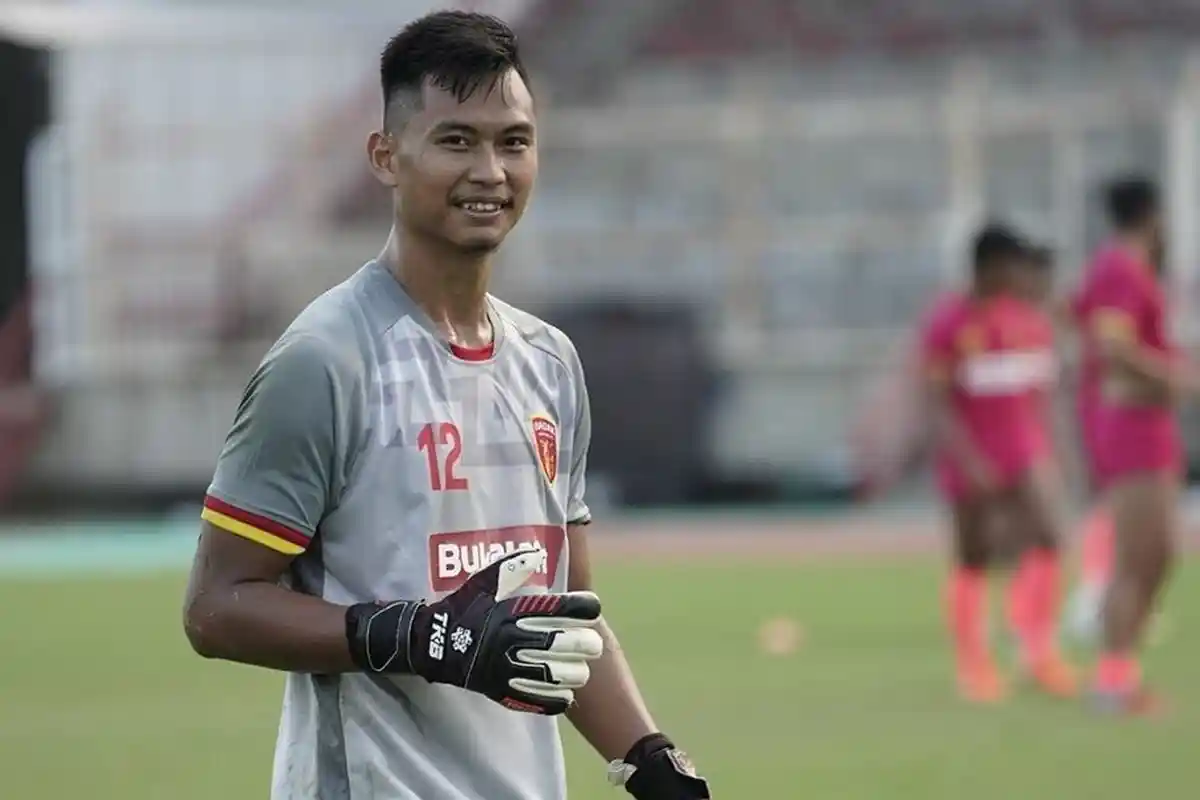 Cara Kiper Badak Lampung FC Jaga Kebugaran di Masa Pandemi Covid-19, Bersepeda Sejauh 120 Km