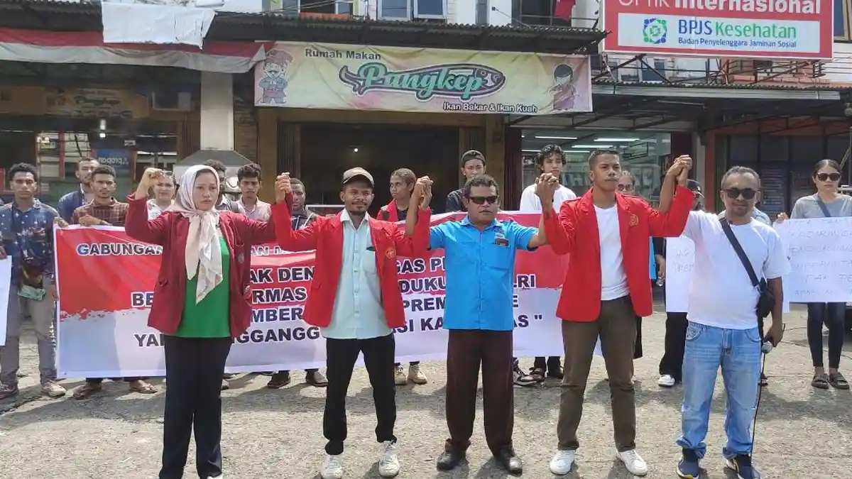 Gabungan Ormas Dan Mahasiswa Gelar Aksi Damai, Tolak Keberadaan Premanisme Di Papua Barat