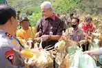 ganjar-kapolda-jateng-tanam-jagung-ketahanan-pangan.jpg