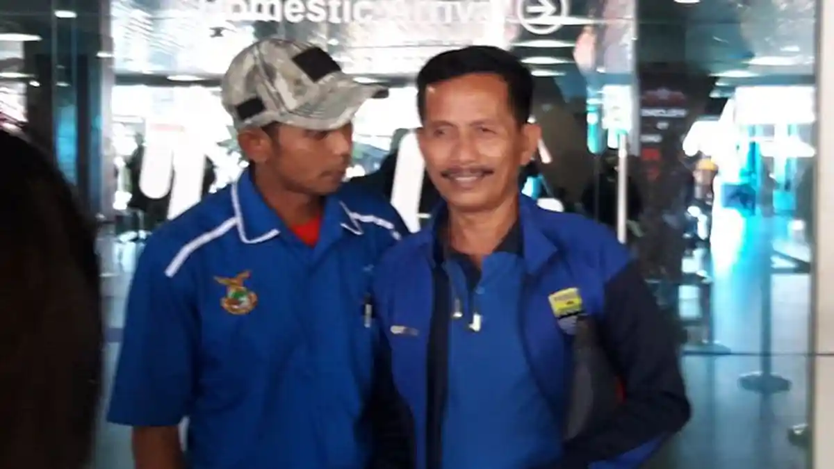 Ini Komentar dari Fans Djanur yang Tak Pernah Bosan untuk Minta Foto Bareng