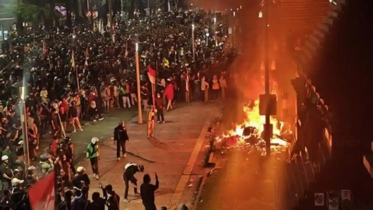 Beda Dugaan Eks Kepala BIN dan Eks Wapres soal Dalang Demo di DPR: Antara Asing atau Kelakuan Dewan?