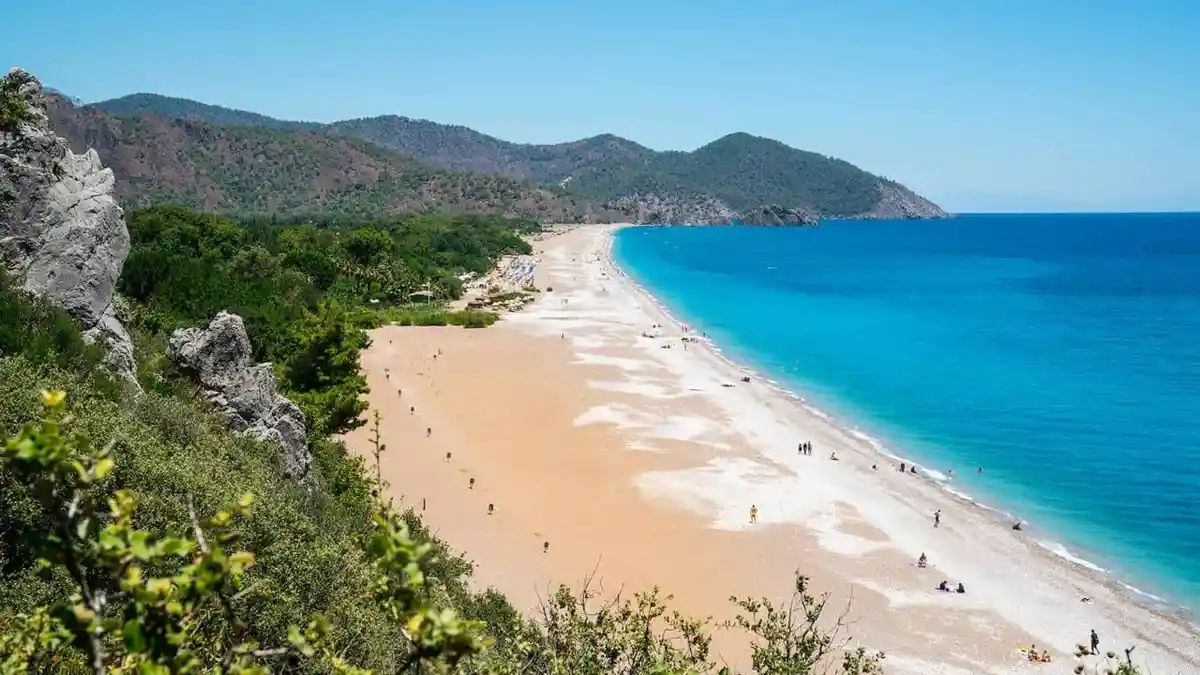 Libur Musim Panas jadi Waktu Terbaik Nikmati Hari Cerah di Antalya Turki