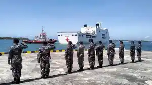 KRI-TNI-AL-saat-bersandar-di-Dermaga-Pelabuhan-Benoa.jpg