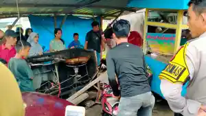Lakalantas-di-Jalan-DR-Ratulangi-Kelurahan-Tobulung-412024.jpg