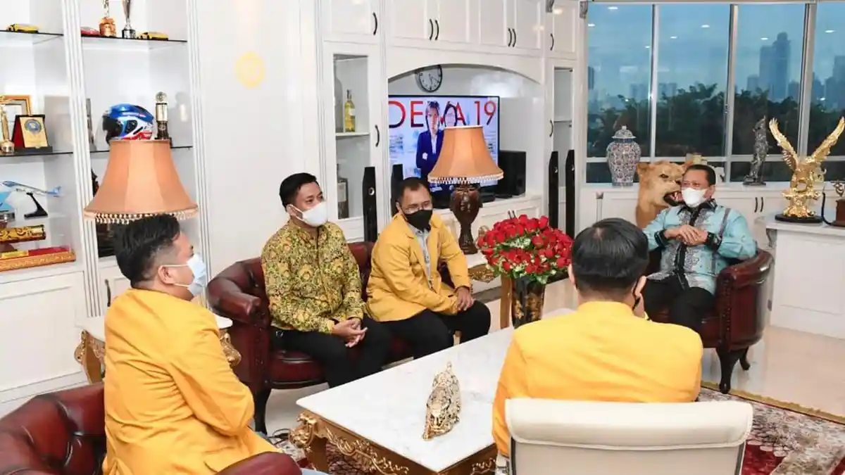 Terima Pengurus Ikatan Pemuda Muhammadiyah, Bamsoet Ajak Pemuda Tingkatkan Kualitas Demokrasi