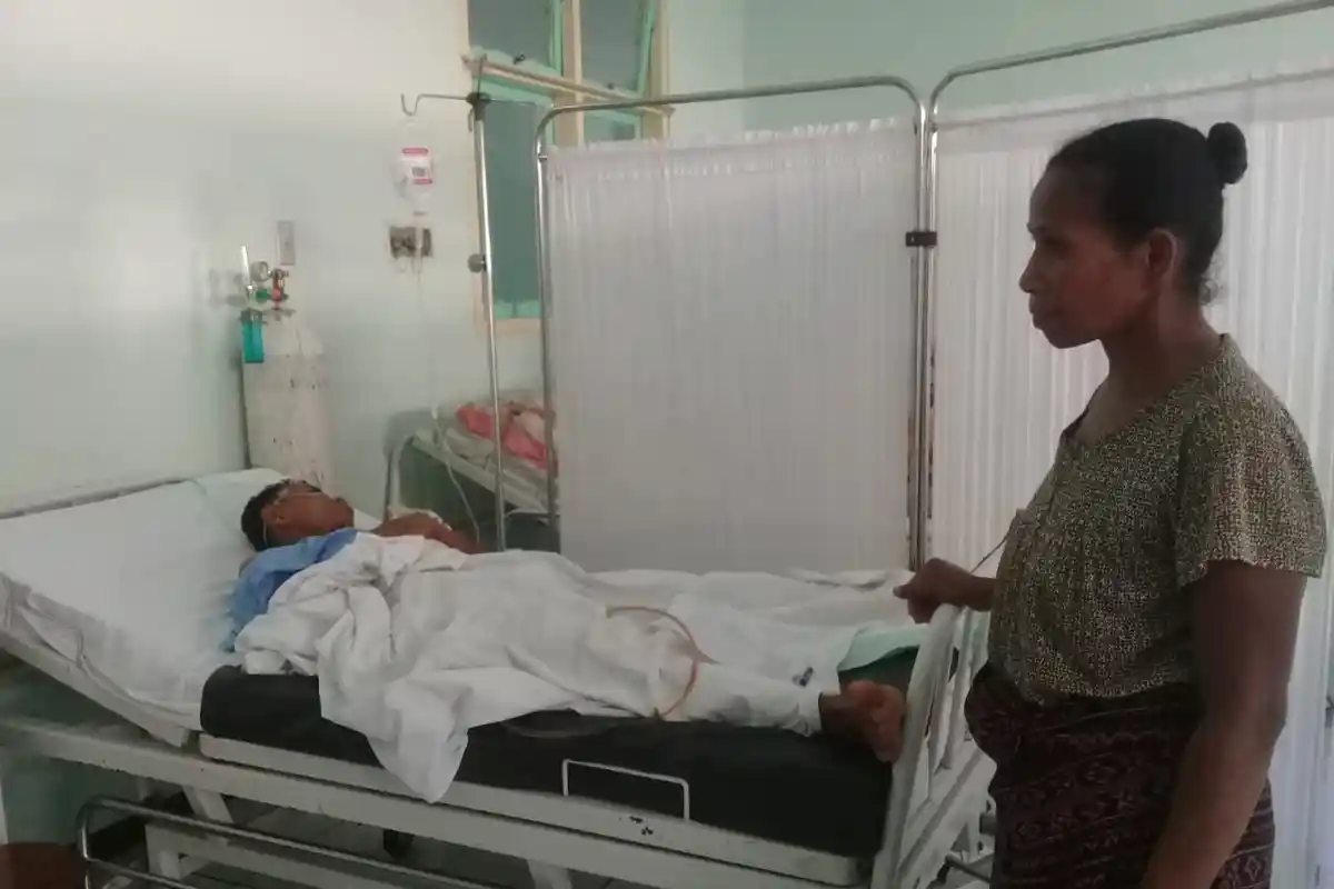 Di Kabupaten Sikka ! Korban  Longsor  di  Hale  Sudah Bisa Makan dan Minum