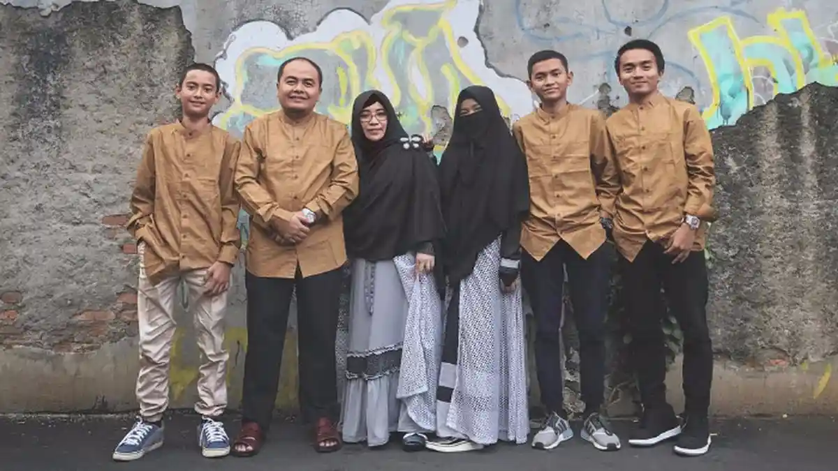 Dikabarkan Berpisah Dengan Salmafina Sunan, Keluarga Taqy Malik Asyik Lakukan Ini!