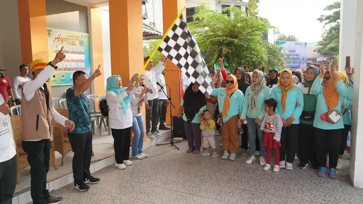 Peringati HKN ke-59, Dinkes Palu Gelar Jalan Sehat
