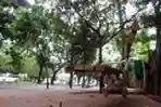 Kaki Kursi Taman Jederal Sudirman Rusak