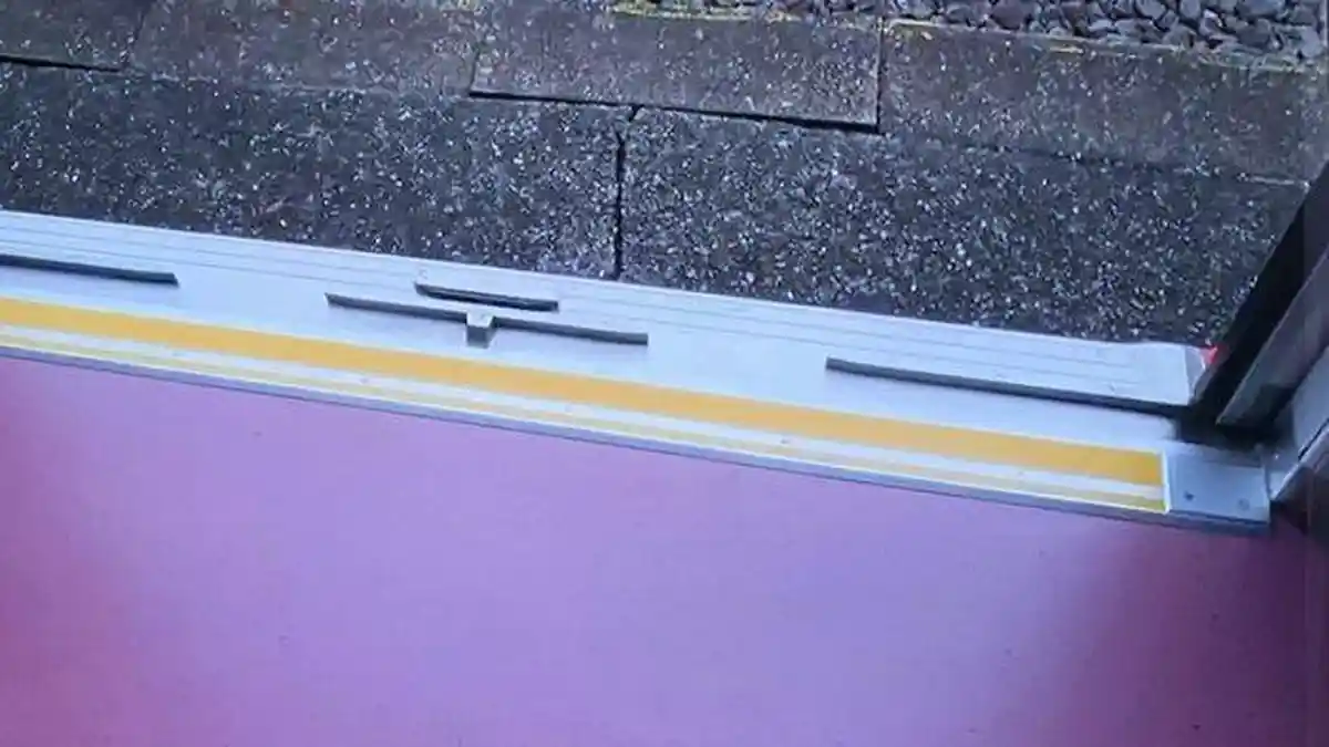 Kereta Api Baru Jepang Marunouchi 2023 Apa Yang Baru?