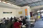 suasana-Serambi-Uzma-Unisba-yang-nyaman-untuk-kuliner-sambil-nugas.jpg