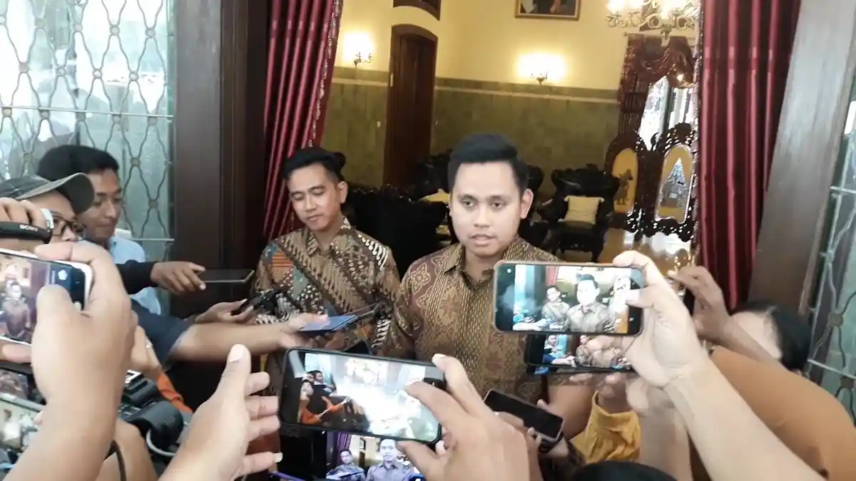 Bupati Dico Bertemu Gibran di Solo, Disinggung Soal Pilgub 2024: Keputusan Ada di Ketua Umum