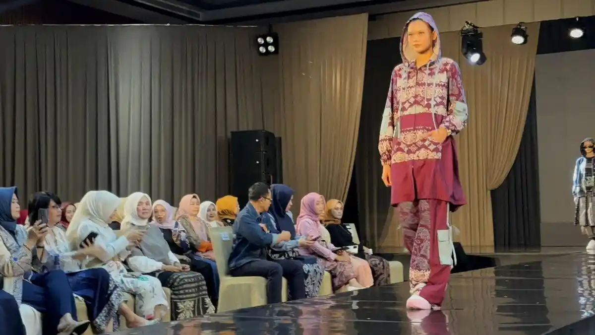 Dekranasda Jabar: Desainer Muda Jabar Bisa Tembus Pasar Internasional dengan Potensi Wastra Lokal