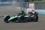 Pebalap Formula E Mengikuti Free Practice