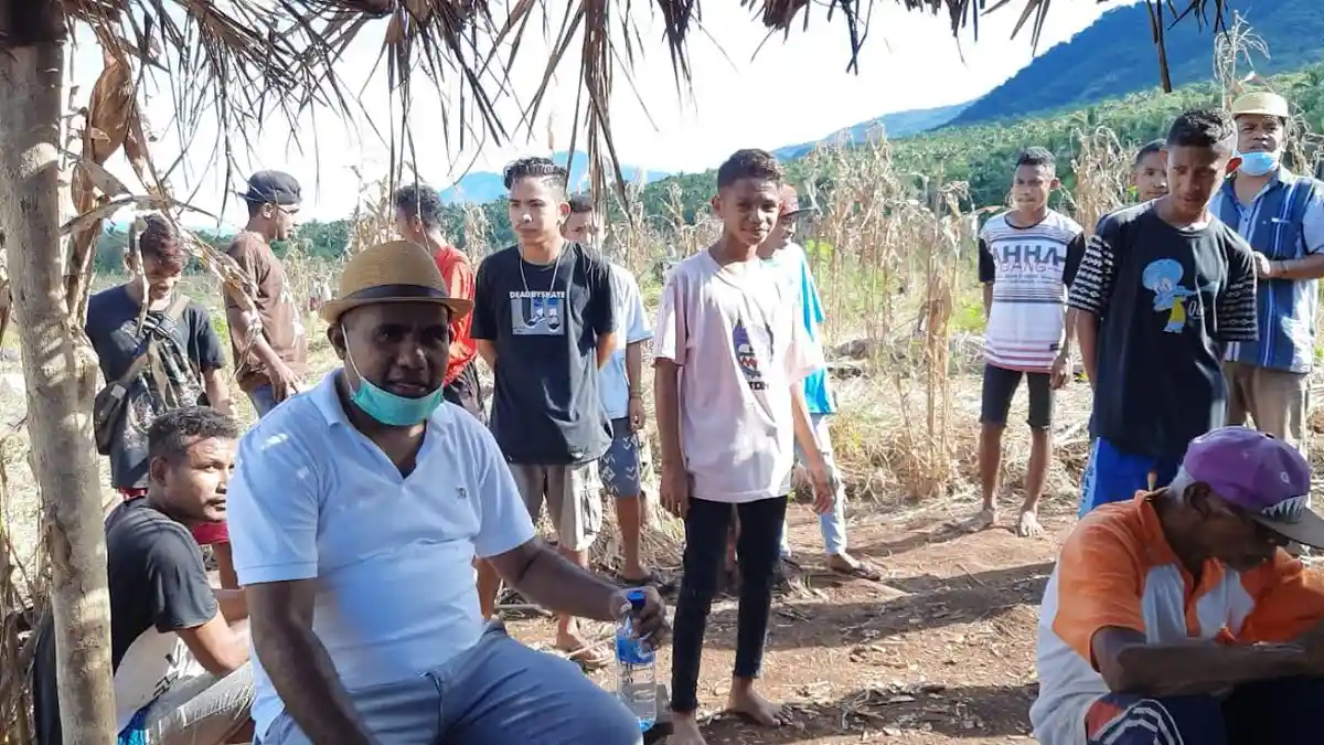Anak Muda Wailolong dan  Bantala Masuk Kebun Bikin Wabup  Flotim  Terkesima