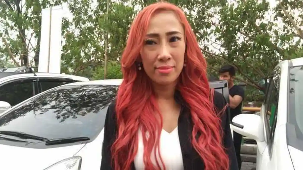 Halu Maksimal! Ada yang Aneh dari Pesta Ulang Tahun Dewi Sanca, yang Bener yang Mana?