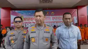 Kapolda-Kalteng-Irjen-Pol-Iwan-Kurniawan-dalam-konferensi-pers-kasus-Grib-Jaya.jpg