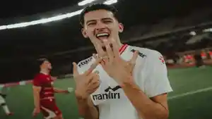Justin-Hubner-berhasil-mencetak-gol-membawa-Timnas-Indonesia-unggul-cepat-1-0-pada-menit-ke-13.jpg