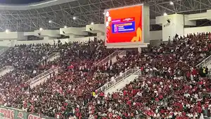 Suasana-Stadion-Utama-Sumatera-Utara-dipadati-puluhan-ribu-suporter11.jpg