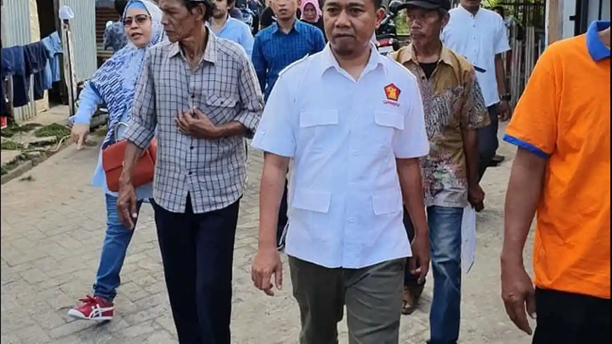Prihatin Covid-19, Legislator Makassar Kasrudi Salurkan Donasinya Melalui Tribuners Peduli