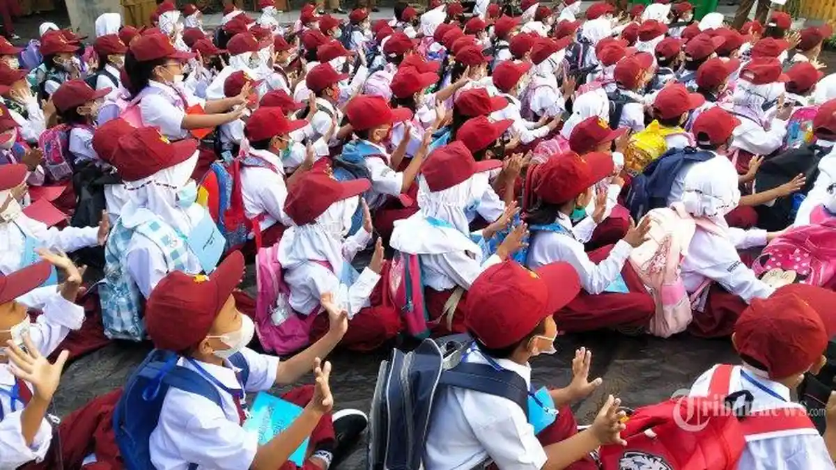Contoh Doa Penutupan Kegiatan MPLS SMP, SMA, dan SMK yang Khidmat dan Menyentuh