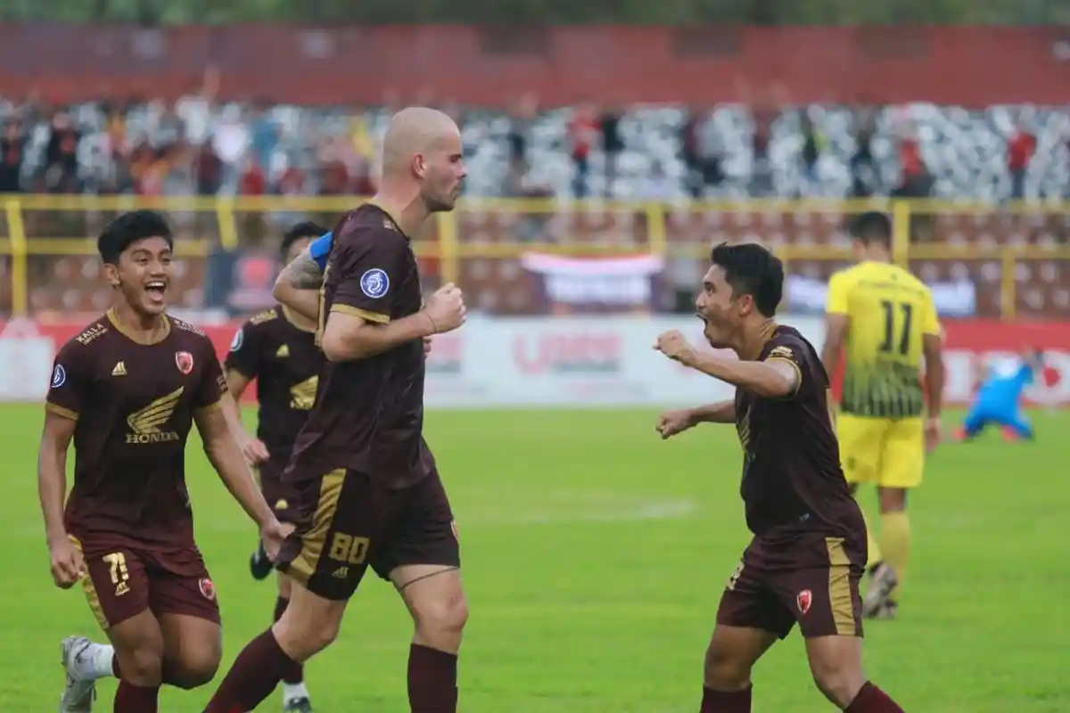 Lawan Persib Bandung, Kapten PSM Makassar Willem Jan Pluim Tak Ingin Tertinggal Lebih Dulu