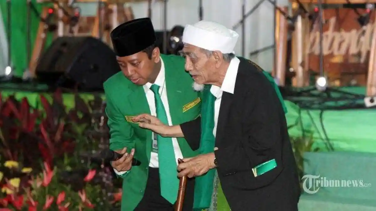 Diserang #RomiMakelarDoa, Ketua Umum DPP PPP: Mbah Moen Salah Sebut Doa