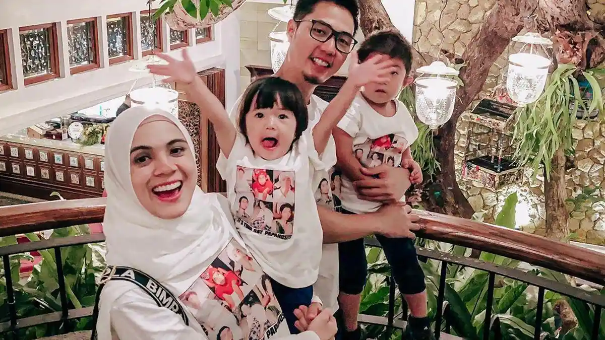 Jalankan Puasa Ramadan, Rizky Kinos dan Nycta Gina Bagi jadwal Mengurus Anak