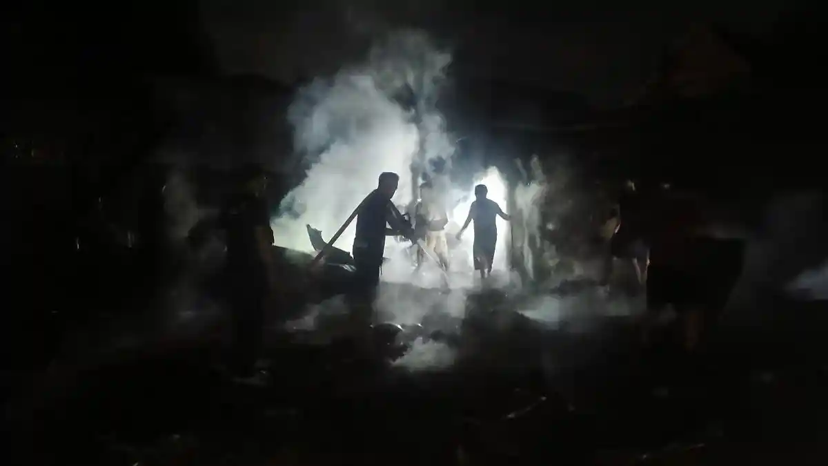 3 Rumah Terbakar di Balang Toa Jeneponto, Api Diduga Berasal dari Korsleting Listrik
