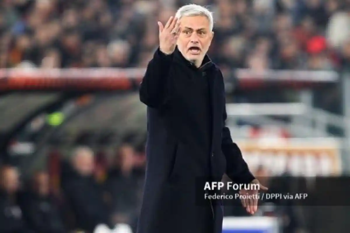Kejutan Hasil Liga Italia Cremonese vs AS Roma, Giallorossi Kalah. Jose Mourinho Dapat Kartu Merah