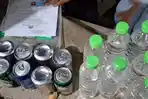 Antisipasi Kejahatan Saat Patroli Sahur, Polisi Temukan Puluhan Botol Miras di Rumah Warga