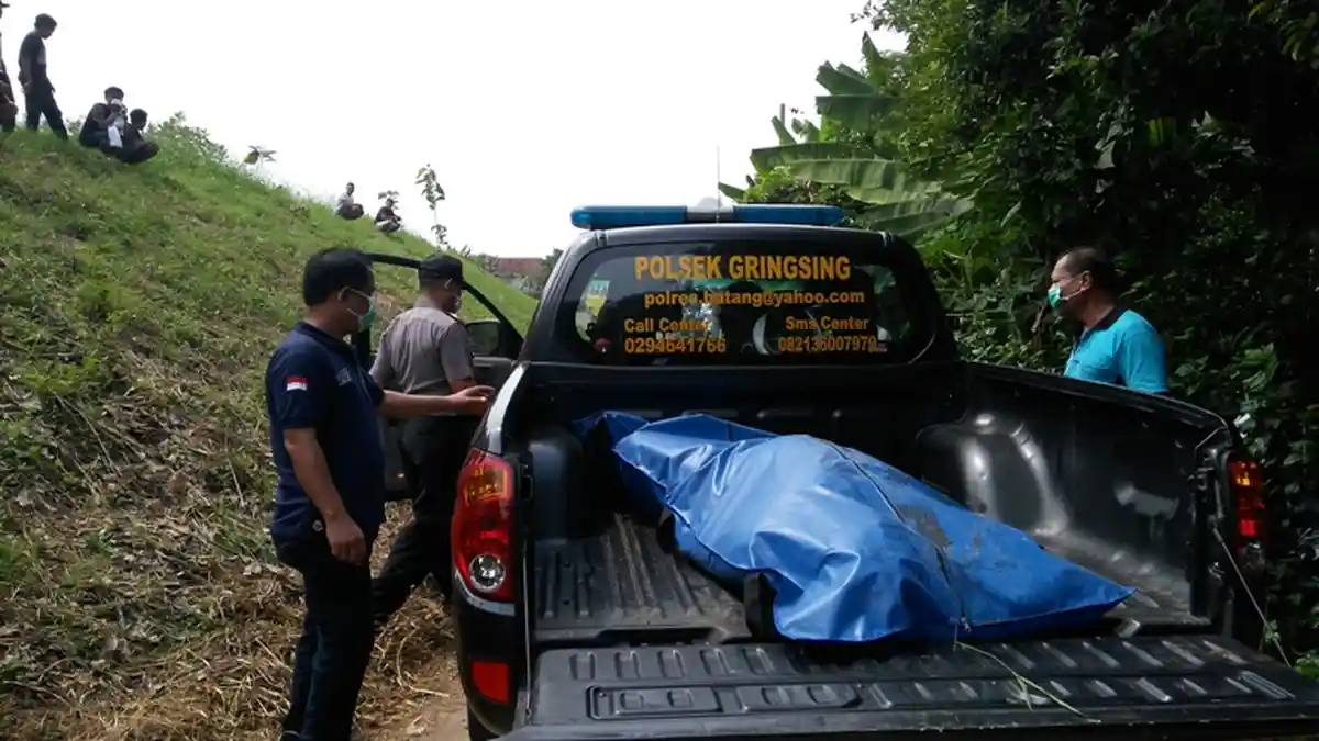 Warga Gringsing Kabupaten Batang Menemukan Mayat Diduga Pelaku Pembunuhan
