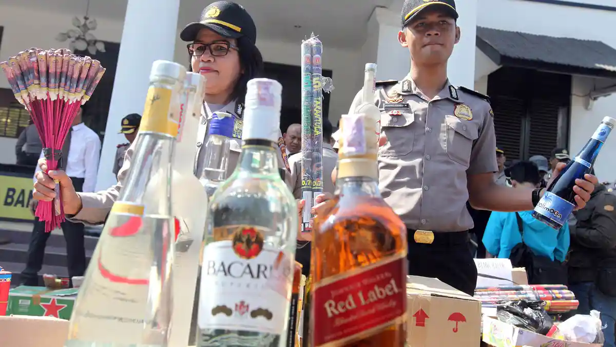 Harga Miras Impor 'Selangit', Barang Selundupan Mengancam
