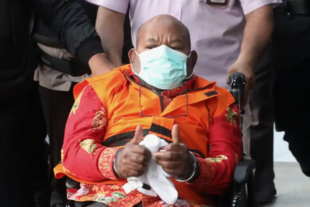 2 Hal yang Diprotes Pihak Lukas Enembe: Tidak Naik Pesawat Garuda dan Makanannya Nasi di RSPAD