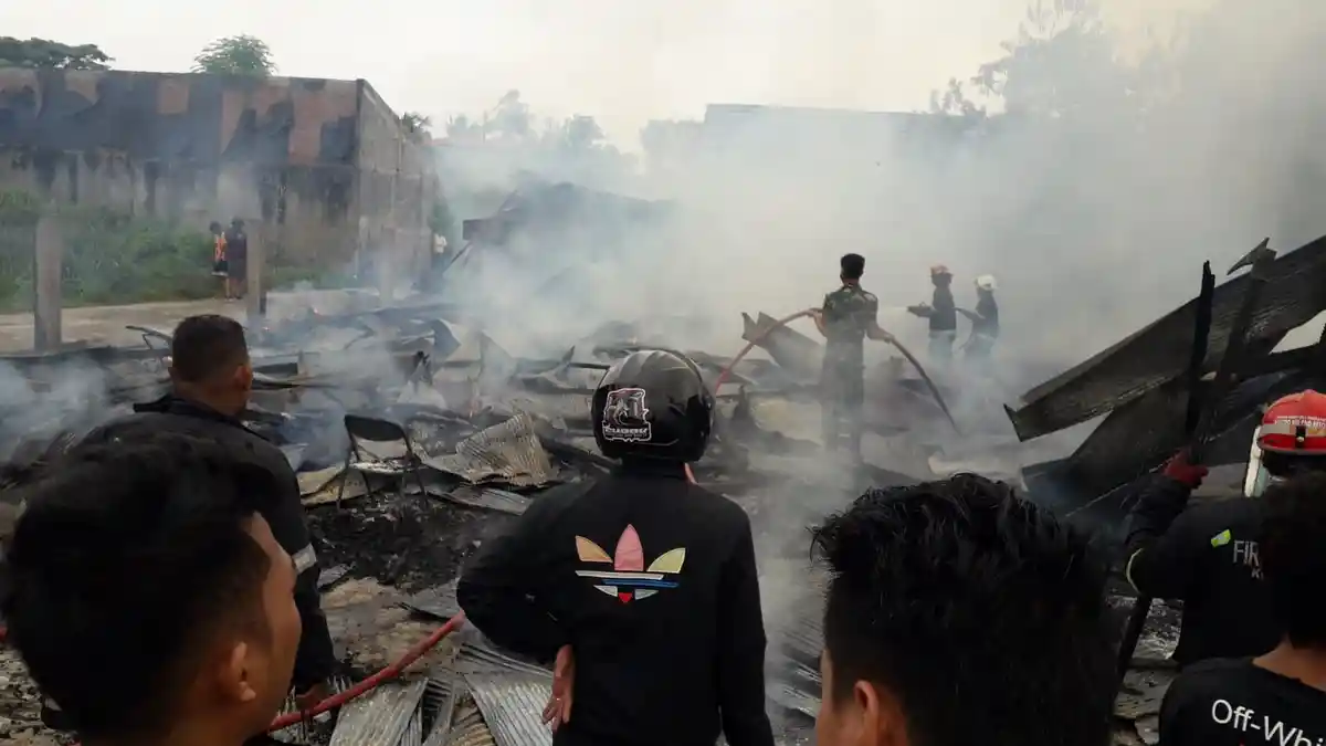 Indekos 16 Kamar dan 1 Rumah Terbakar di Palopo, Uang Rp76 Juta Ikut Ludes