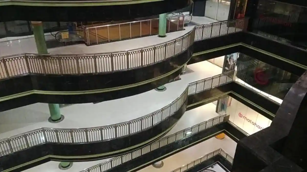 IP Mall Palembang Berhenti Operasional Mulai 1 Juni 2026, Pedagang Mulai Angkati Barang
