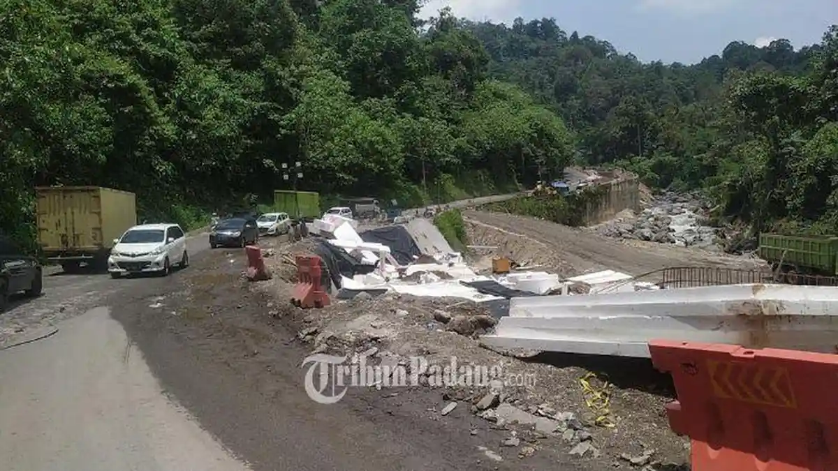 Jalur Lembah Anai Pengaspalan hingga 15 Oktober, Lalu Lintas Padang-Bukittinggi Siang Ini Lancar