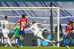 karim-benzema-mencetak-gol-ke-gawang-atletico-madrid.jpg
