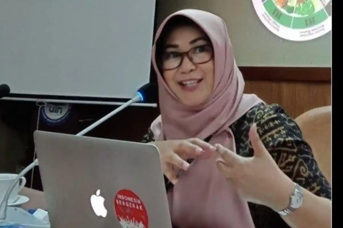 Polemik Ijazah Jokowi Belum Usai, Dokter Tifa Siap Dibui, Tangis Pecah Minta Tunjukkan Ijazah Asli