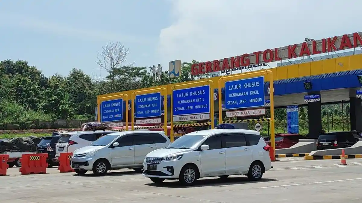Tol Kalikangkung Mulai Dipadati Pemudik, Kapolda Jateng: Ada 1.200 Kendaraan Per Jam