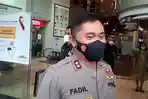 Kapolda-Metro-Jaya-Irjen-Fadil-Imran-menjenguk-Ade-Armando-yang-sedang-dirawat-di-Rumah-Sakit.jpg
