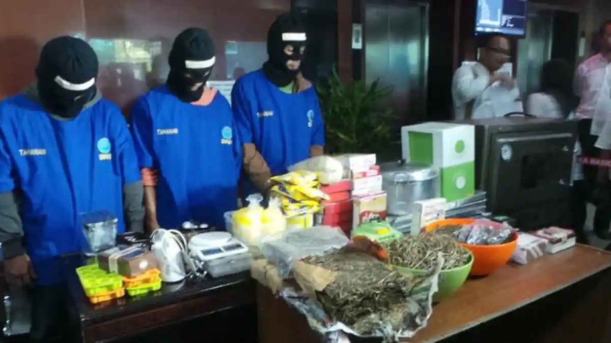 Bawa Koper Berisi Ganja, Remaja Lhokseumawe Ditangkap di Medan