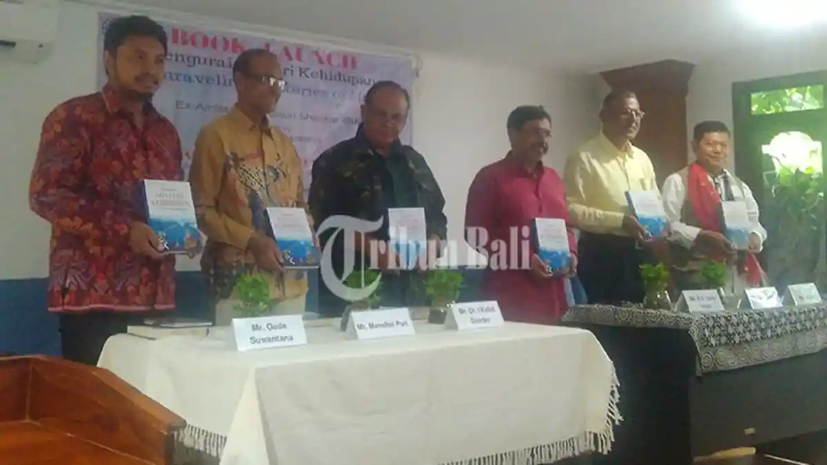 Buku Mengurai Misteri Kehidupan Sebuah Upaya Melakukan Riset ke dalam Diri Sendiri