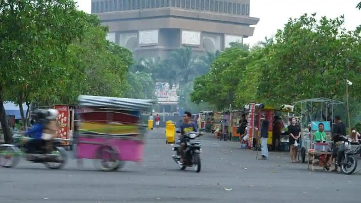 Bangkitkan Ekonomi Kawasan Simpang Lima Gumul, Pemkab Kediri Kebut Pembangunan Sentra PKL