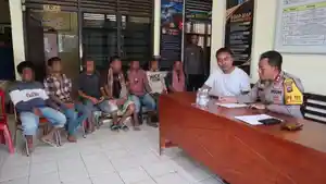 Para-pelaku-PETI-saat-didata-Kapolres-Pasaman-Barat.jpg