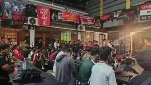 Tegang-sampai-akhir-Suasana-nonton-bareng-nobar-laga-Manchester-United-vs-Liverpool.jpg