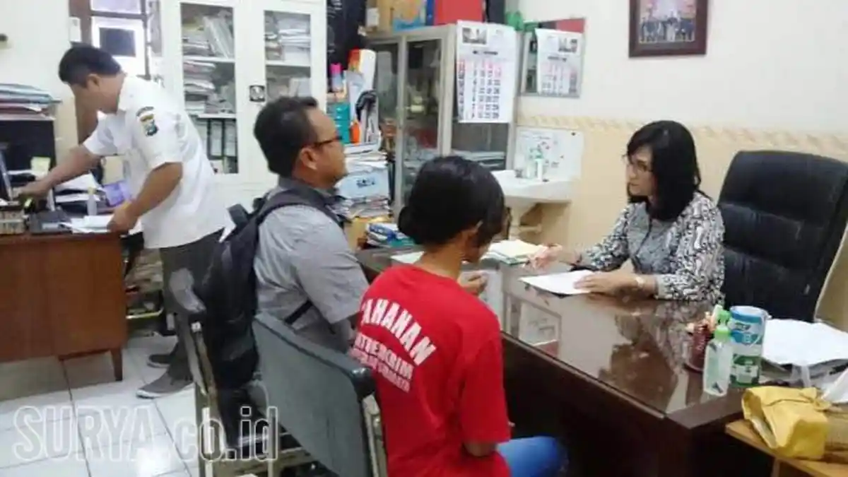 Polisi Penasaran Kejiwaan Gadis Pembunuh Pembantu dengan 48 Tusukan