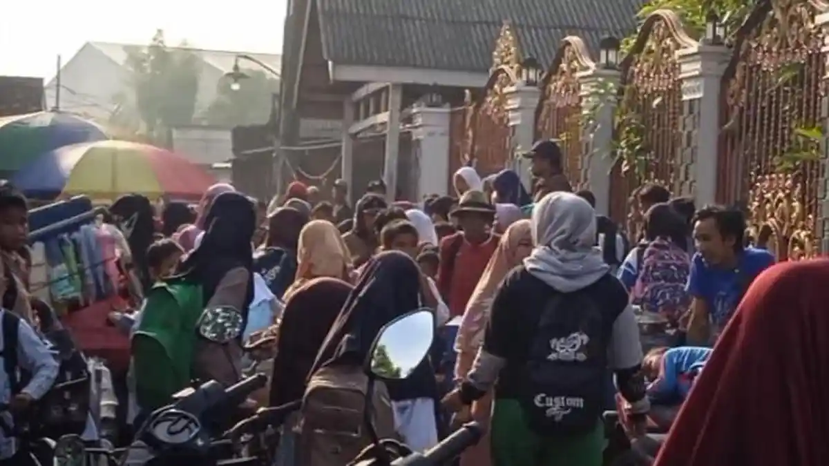 Akibat Sengketa Tanah, Ahli Waris Gembok Pagar SDN di Bekasi