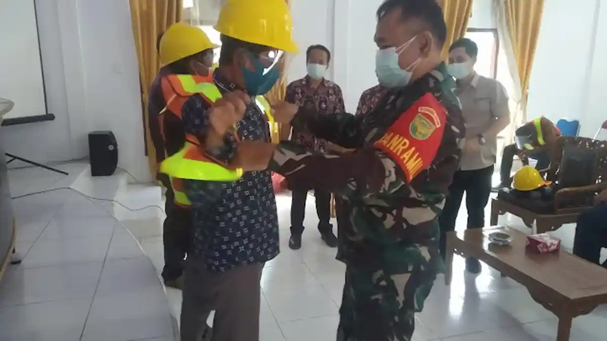 Danramil 415-05/Muara Tebo Pantau Langsung Pembekalan Tenaga Kerja Terampil di Muara Kilis