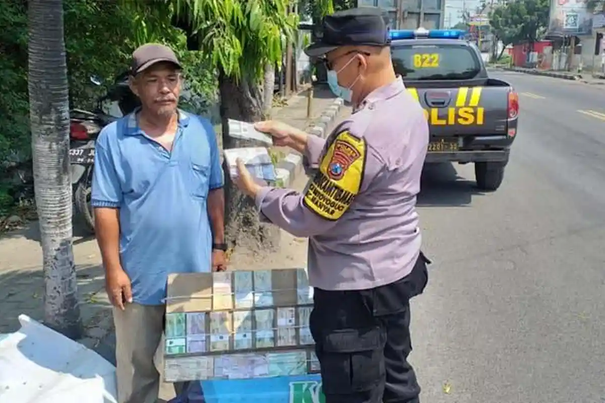 Jasa Penukaran Uang Baru Menjamur Jelang Lebaran, Polisi di Gresik Langsung Gelar Patroli Uang Palsu